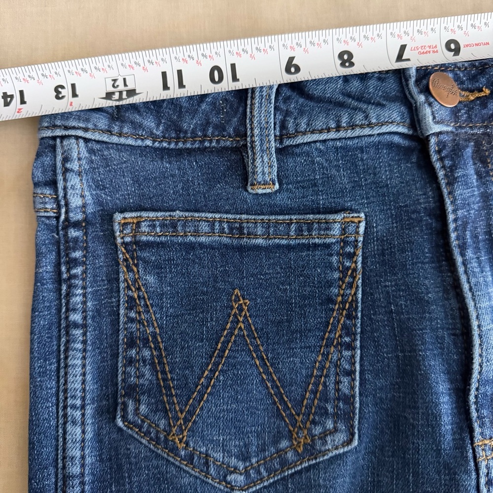 Wrangler Womens Retro Trumpet Flare Jeans 26x34 High Rise Bell Bottom 75th Anniv - Picture 13 of 16